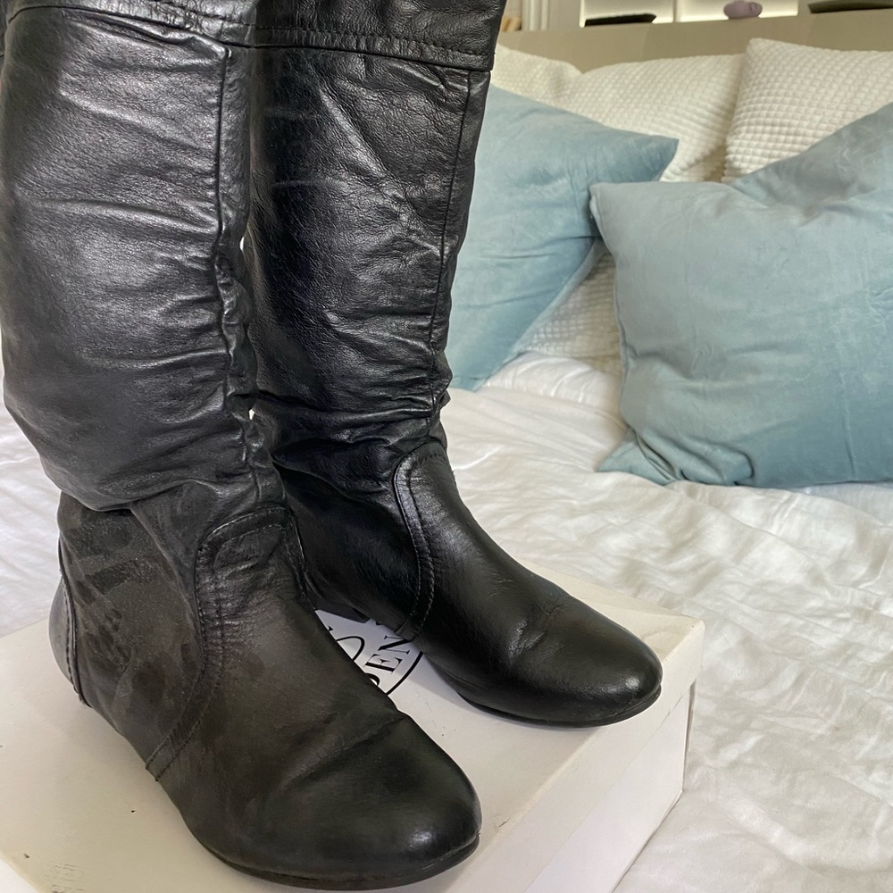 Black Steve Madden Boots!
